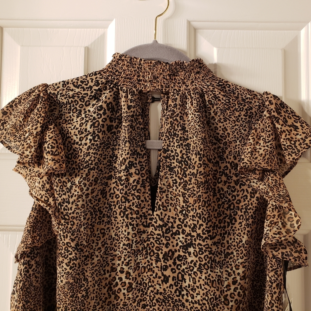 NWT! Uncommon Animal Print Ruffle Blouse - Picture 2 of 3